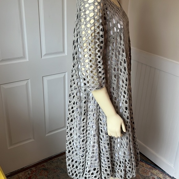 NWT Design Today's Net Bubble 3/4 Sleeve Dress Mesh Gray & White L - Picture 3 of 12
